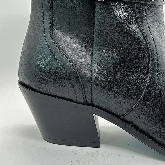 Zara NWT Black Leather Studded Heel Ankle
Booties Shoes **Size 39/US 8**🔥🔥 - Picture 7 of 7